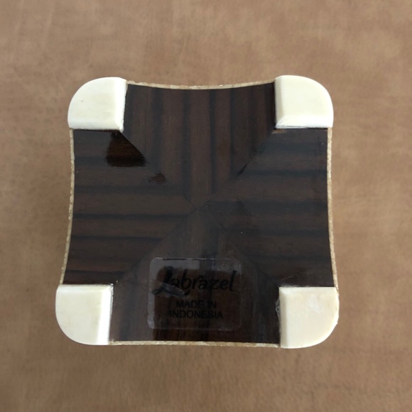 Labrazel Embossed Shagreen toothbrush/makeup/acc.holder - Picture 4 of 5